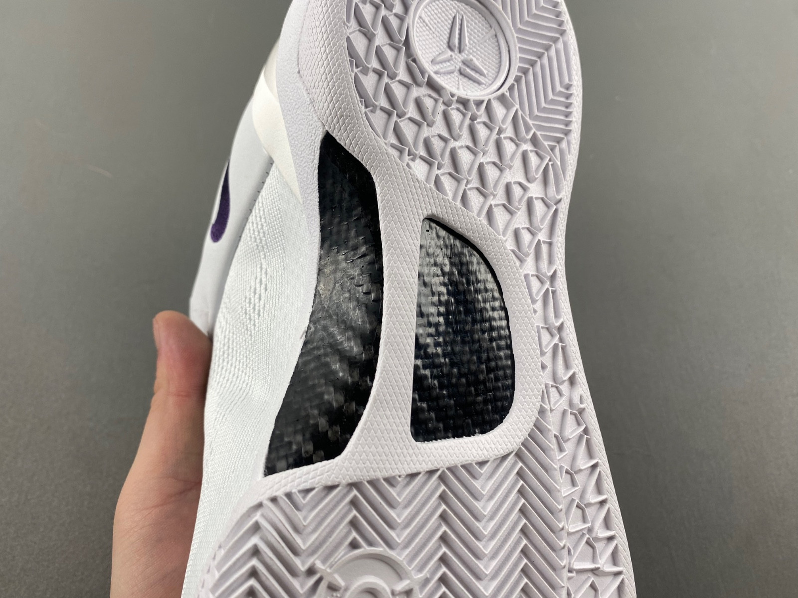 nike kobe 8 protro “lakers home” hf9550-100