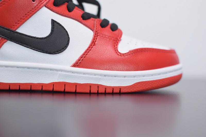 nike dunk low chicago bq6817-600