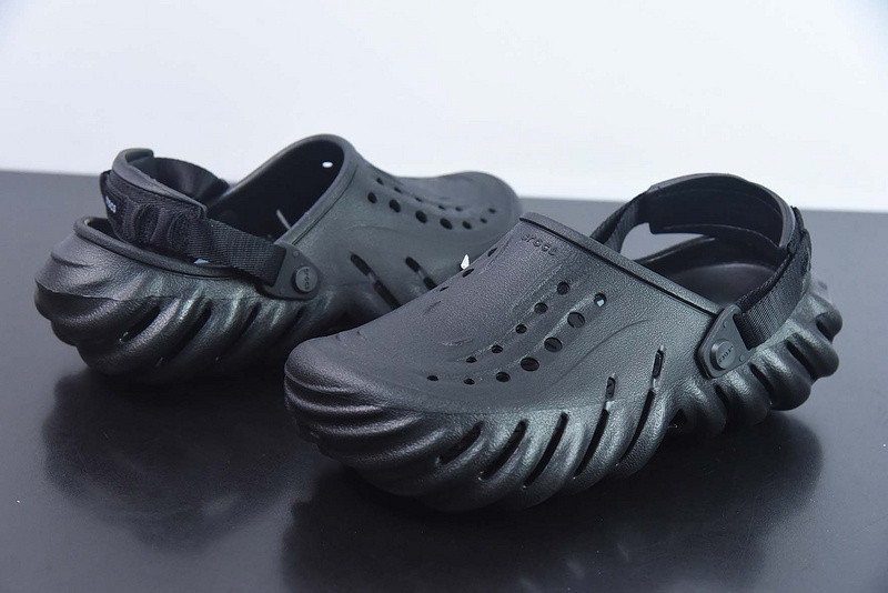 Cr*0*s echo clog black