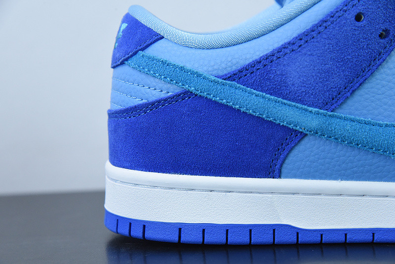 nike sb dunk low “blue raspberry” dm0807-400