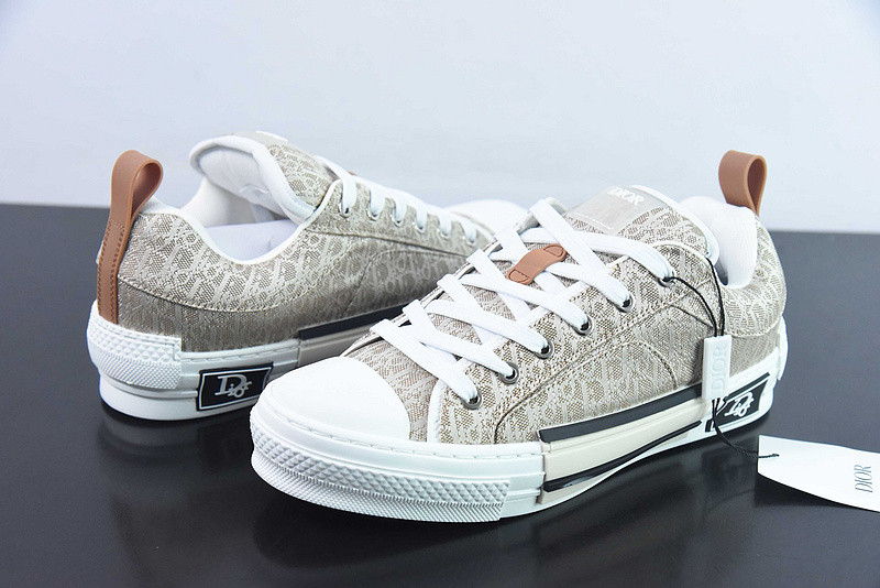 dio* x converse sneaker