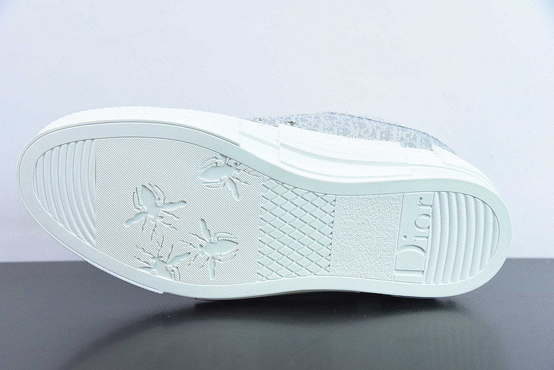 dio* x converse sneaker