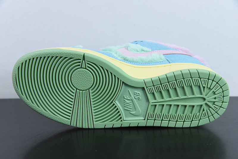 verdy x nike sb dunk low “visty” fn6040-400