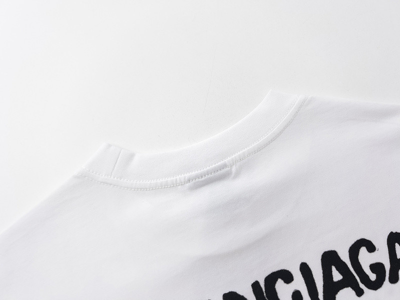 Ba*len*cia*ga clothes