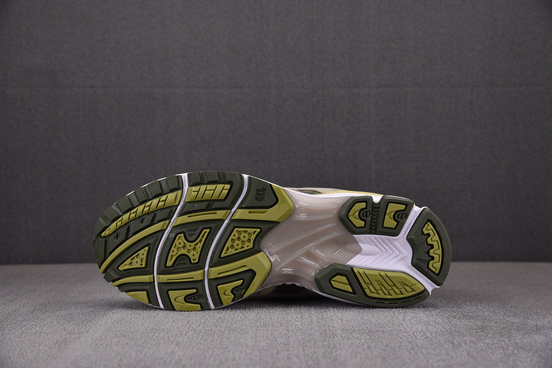 As*ic*s gel kayano 14 