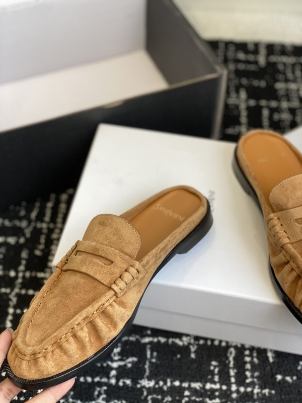 SAINT LAURENT Sneaker