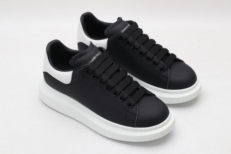 alexer mceen sneakers