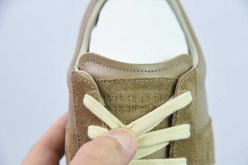 ma*s*n Ma*i*la sneaker