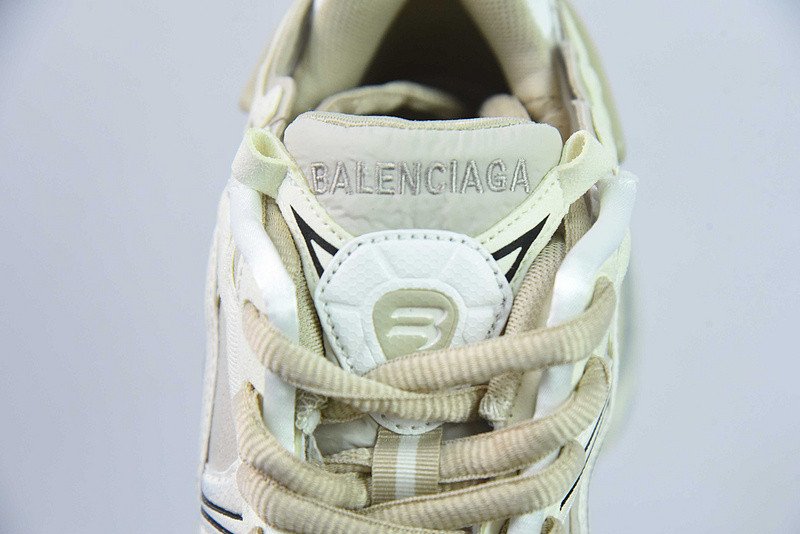 Ba*len*cia*ga runner sneaker