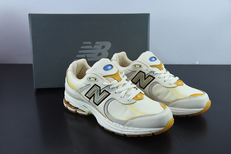 new balance sneaker