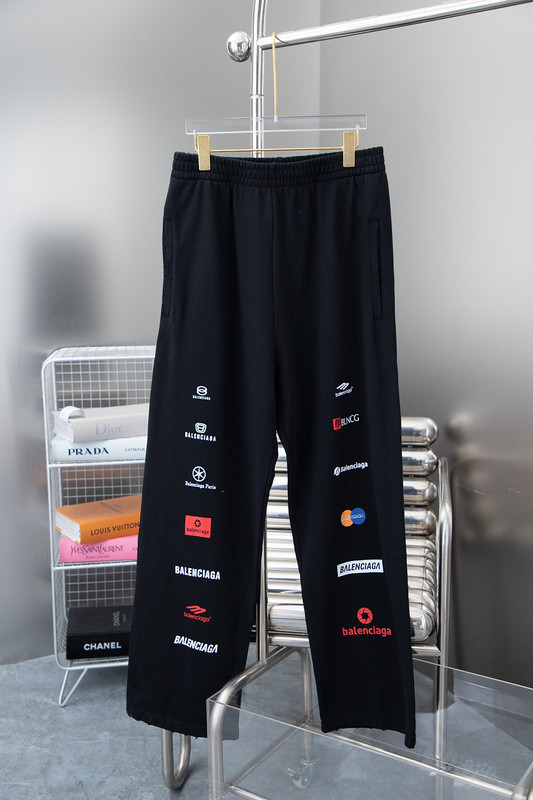 Ba*len*cia*ga clothes