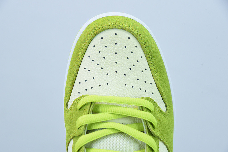 nike sb dunk low “green apple” dm0807-300