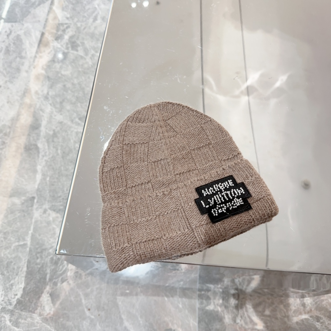 lvt Hat